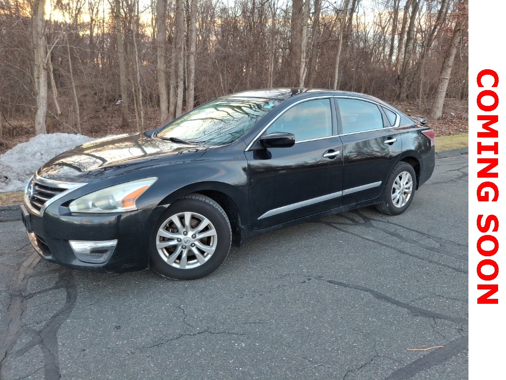 2015 Nissan Altima S's photo