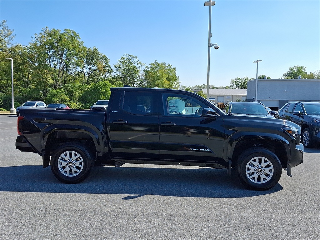 2025 Toyota Tacoma SR5 Double Cab photo 4