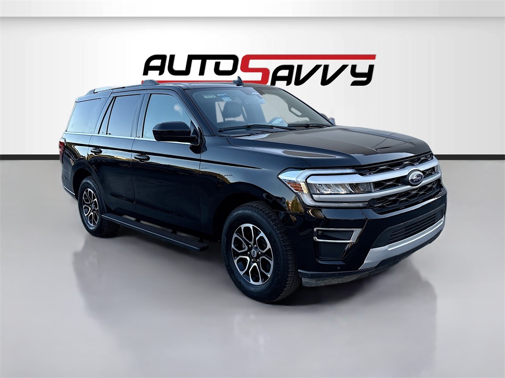2023 Ford Expedition Limited's photo