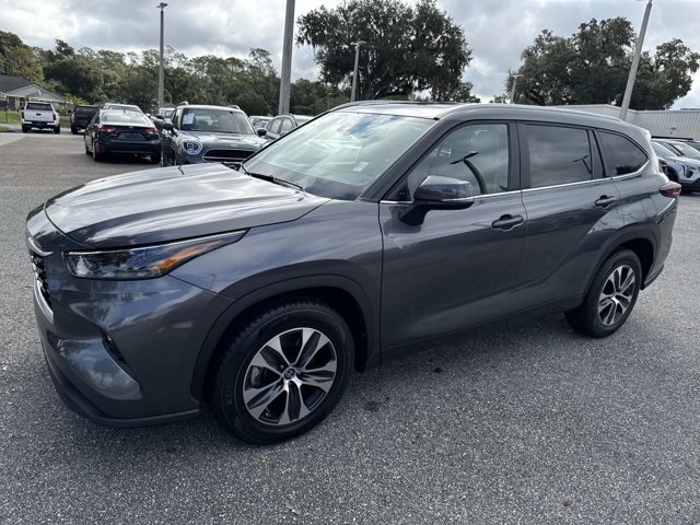 Used 2024 Toyota Highlander SUV