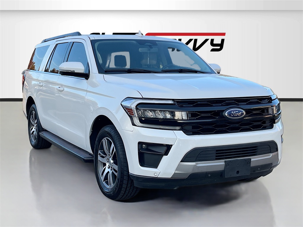 2024 Ford Expedition XLT's photo