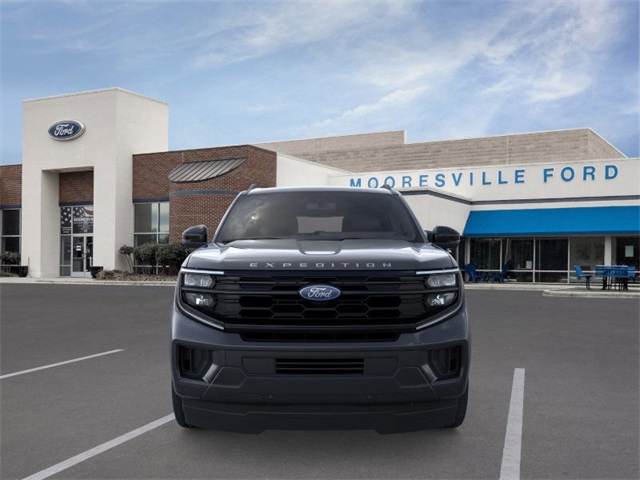 2025 Ford Expedition photo 4