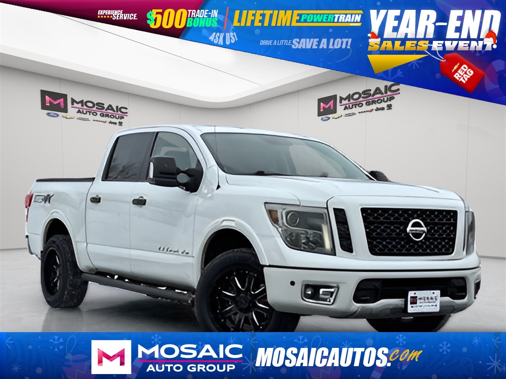 Used 2018 Nissan Titan 4D Crew Cab Trucks