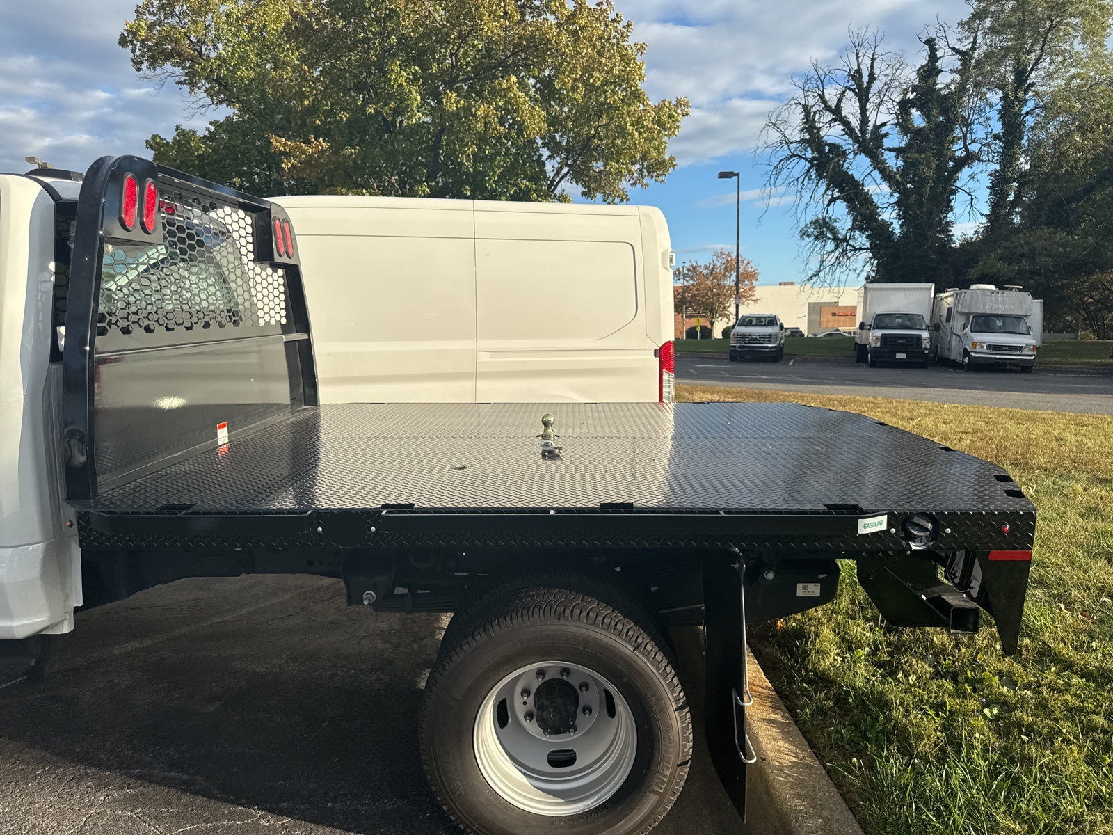 2025 Ford F-350 photo 3