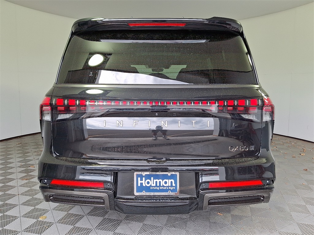 QX80 AUTOGRAPH