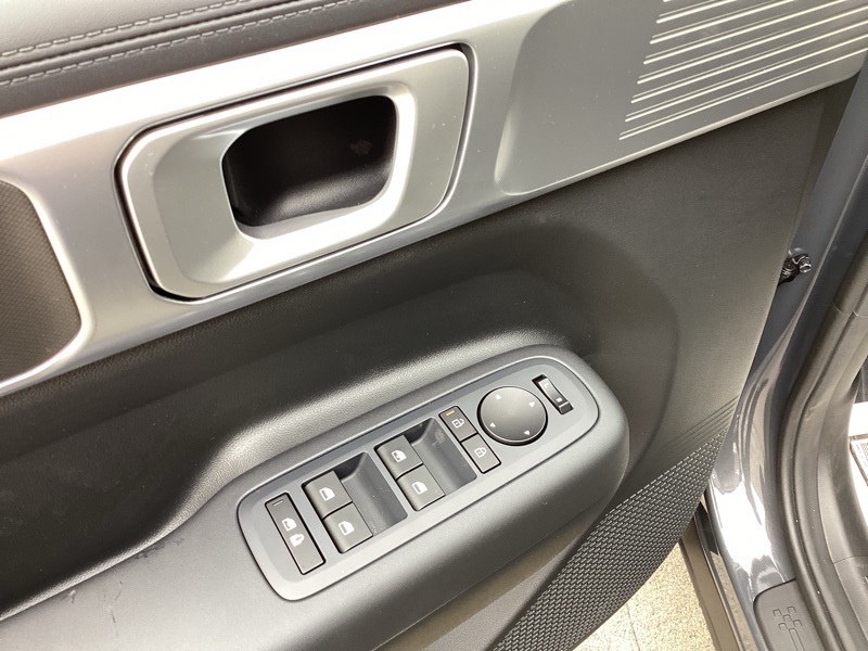 2026 Hyundai Santa Fe SE photo 25