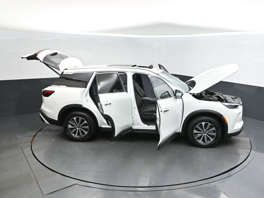 2025 Glacier White Infiniti QX60 PURE FWD SUV