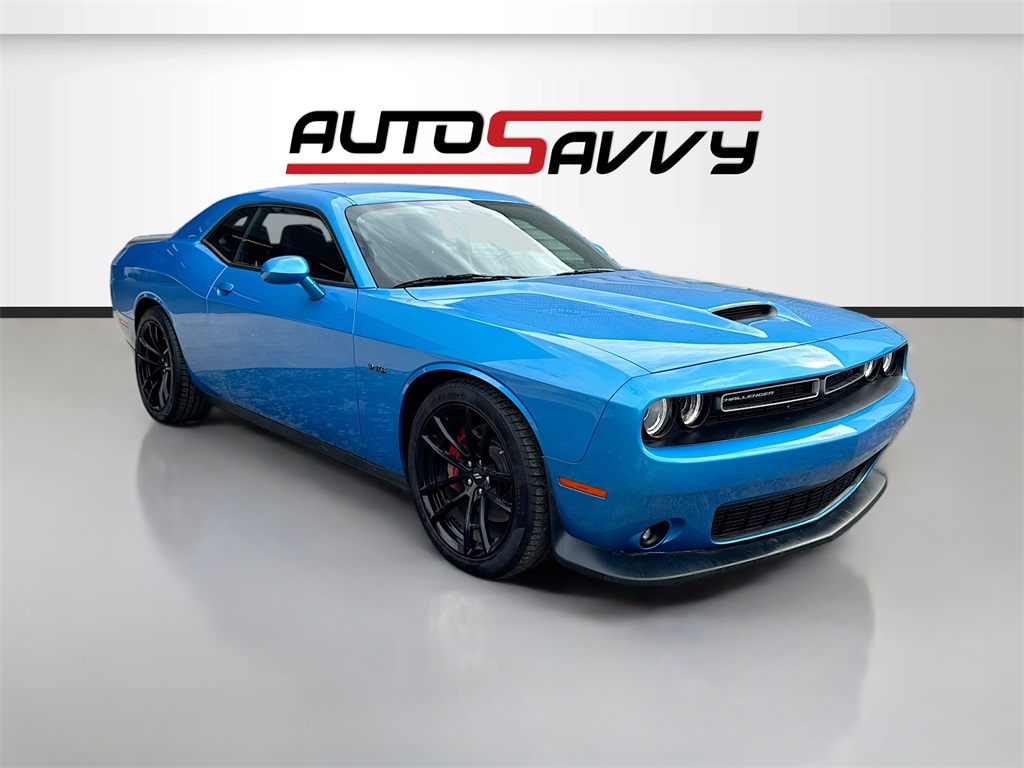 2023 Dodge Challenger R/T's photo