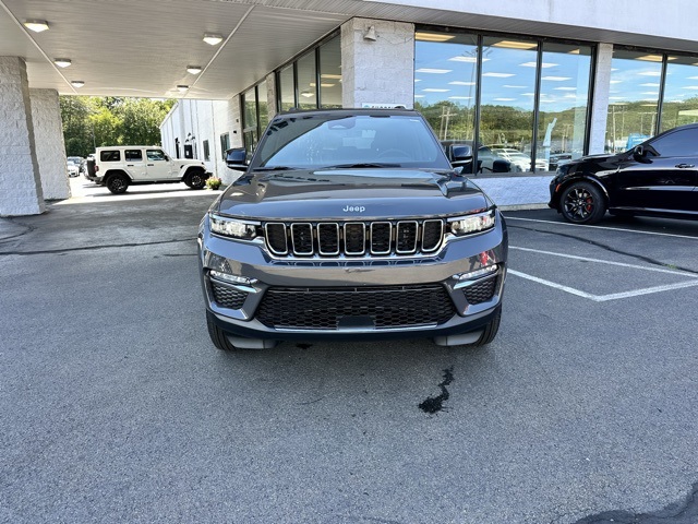 2025 Baltic Gray Metallic Clearcoat Jeep Grand Cherokee Limited 4X4 SUV