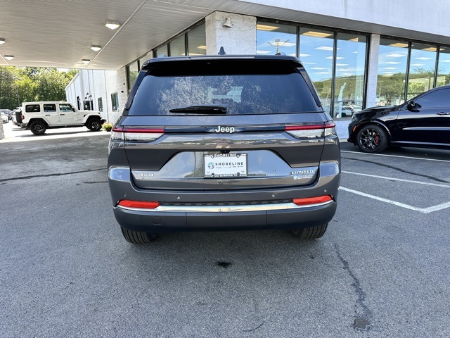 2025 Baltic Gray Metallic Clearcoat Jeep Grand Cherokee Limited 4X4 SUV