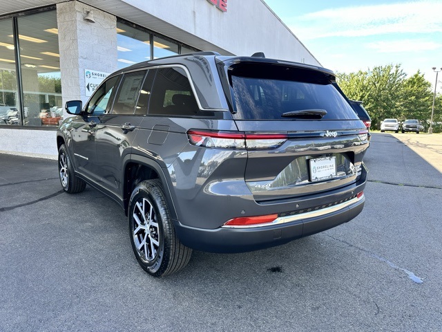 2025 Baltic Gray Metallic Clearcoat Jeep Grand Cherokee Limited 4X4 SUV