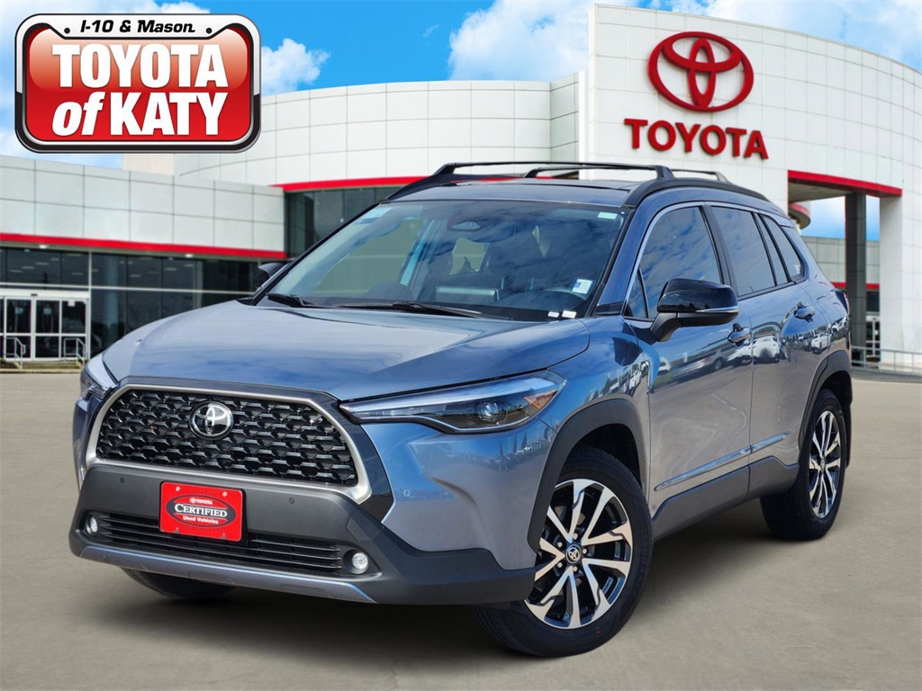 2025 Toyota Corolla Cross XLE's photo