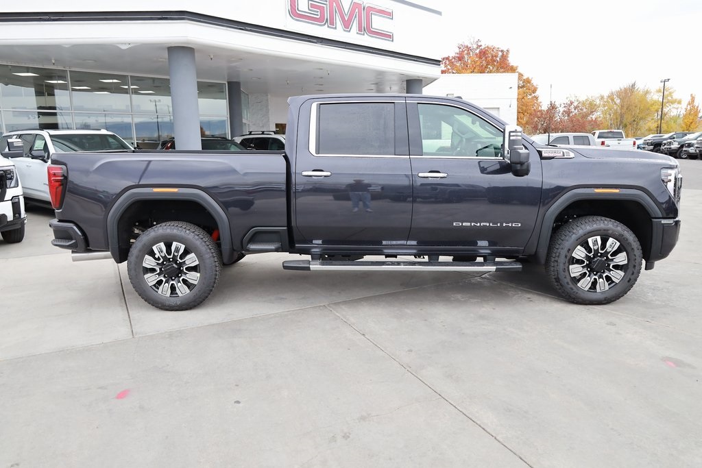 2026 Gmc Sierra 3500 HD Denali photo 4