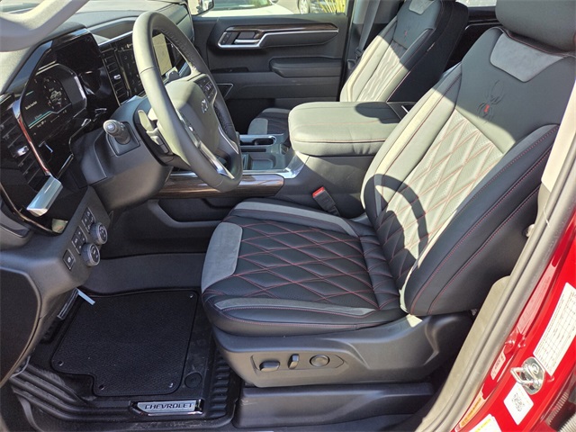 2025 Chevrolet Silverado 1500 RST photo 3