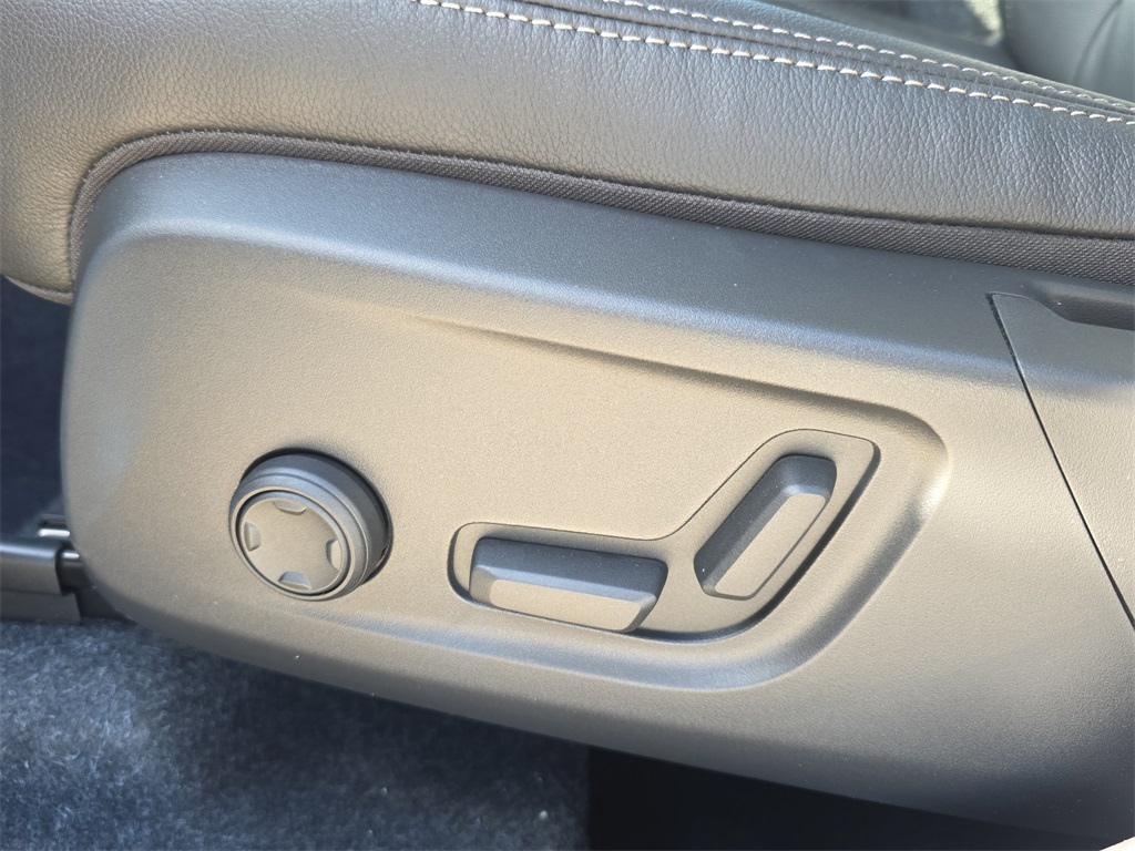 new 2026 Volvo XC40 car, priced at $48,610