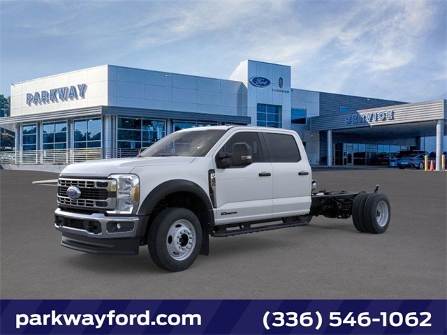 2026 Ford F-450 Super Duty Chassis Cab XL's photo
