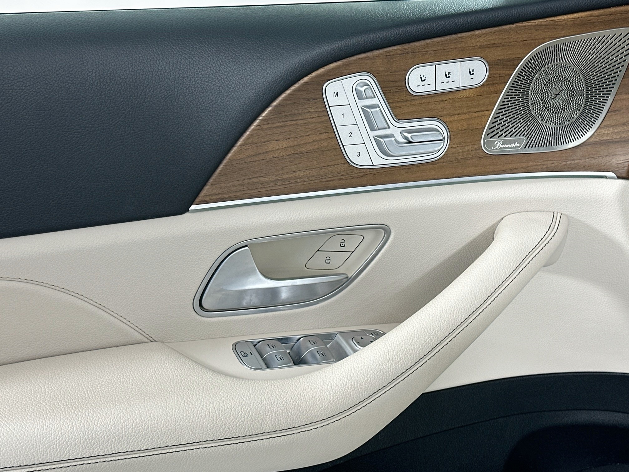 used 2024 Mercedes-Benz GLE car, priced at $58,998