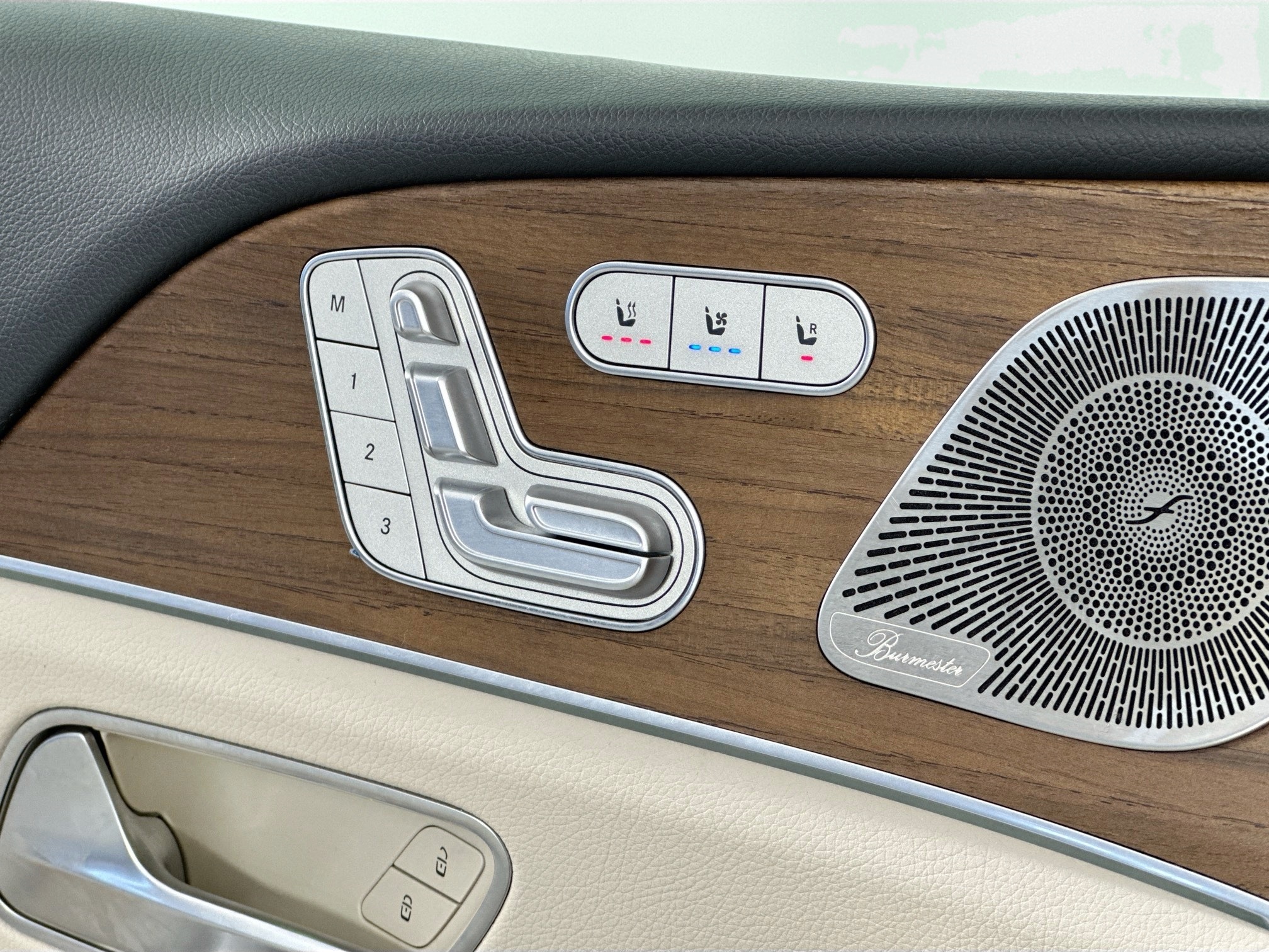 used 2024 Mercedes-Benz GLE car, priced at $58,998