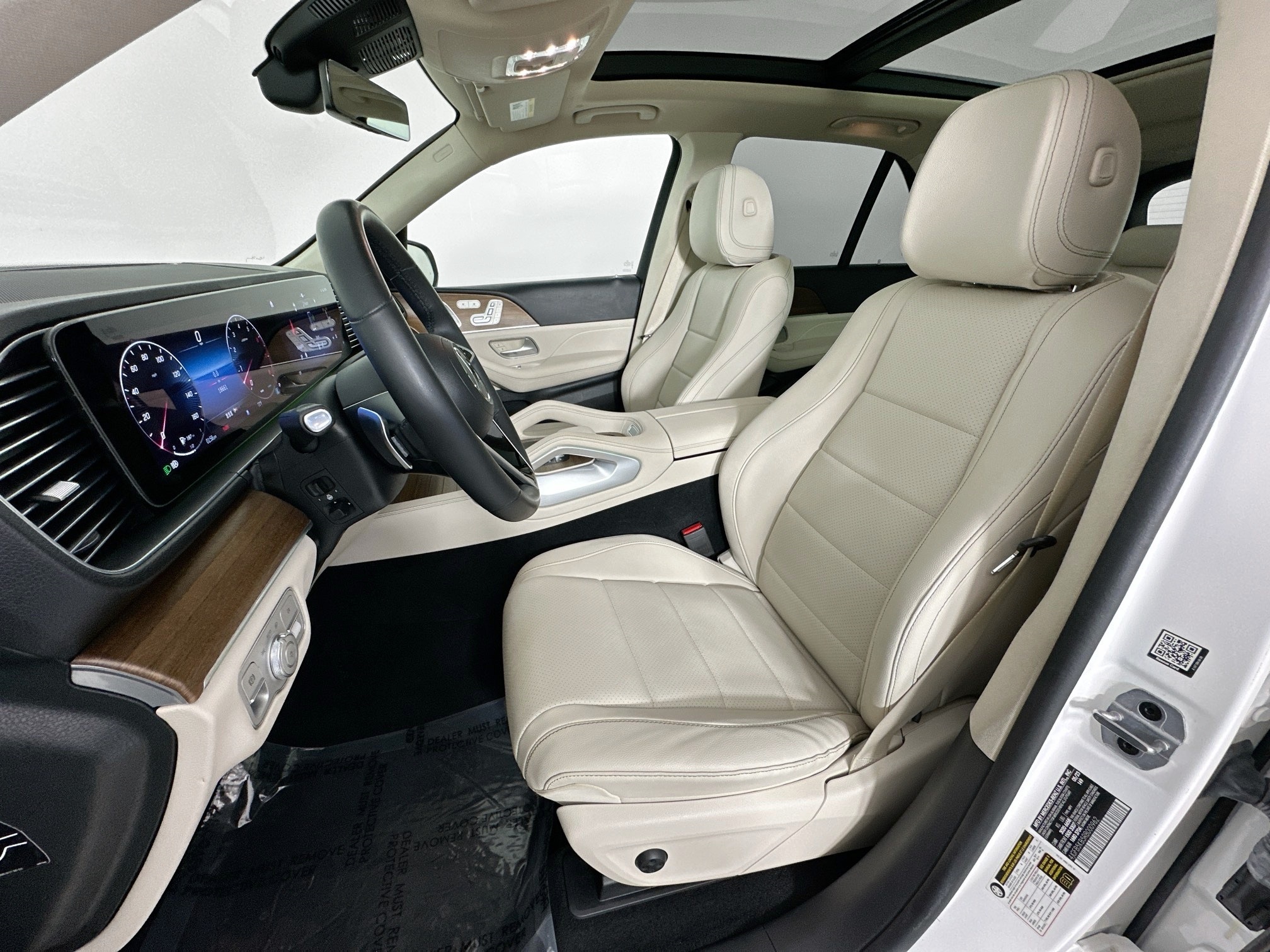 used 2024 Mercedes-Benz GLE car, priced at $58,998