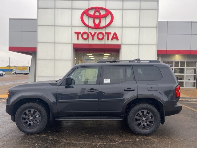 2026 Toyota Land Cruiser photo 2