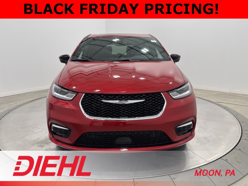 2026 Chrysler Pacifica Limited photo 2