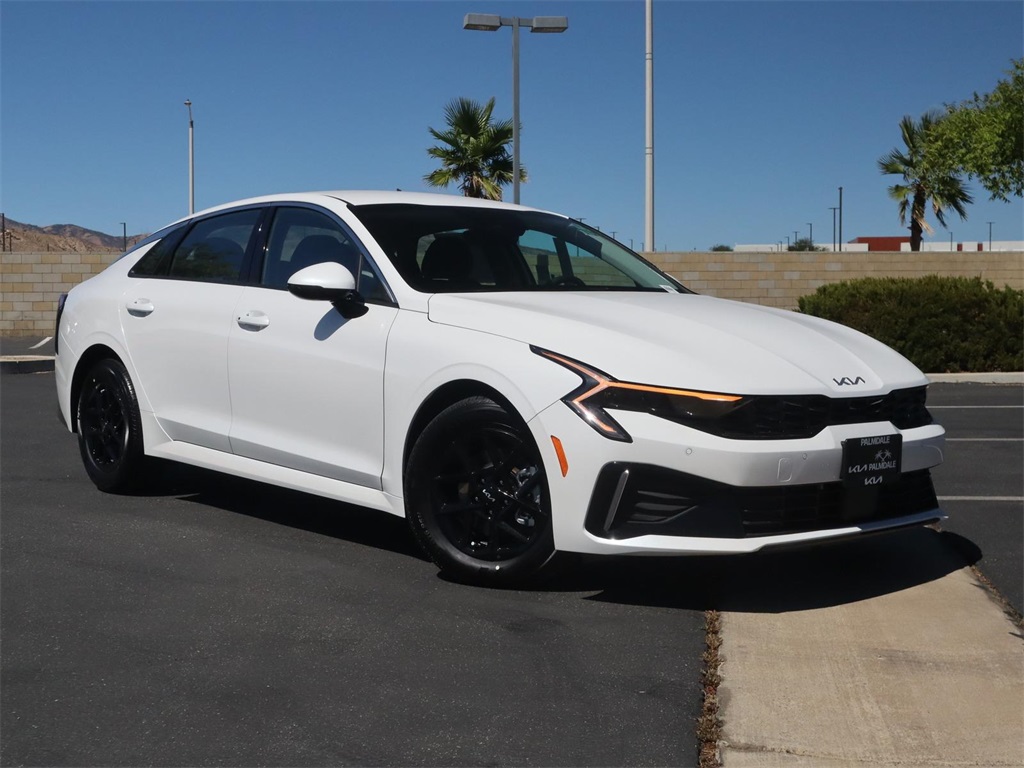 2025 Kia K5 LXS's photo