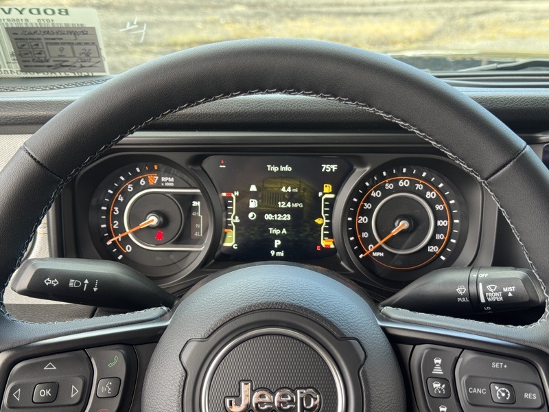 2025 Jeep Gladiator Willys photo 14