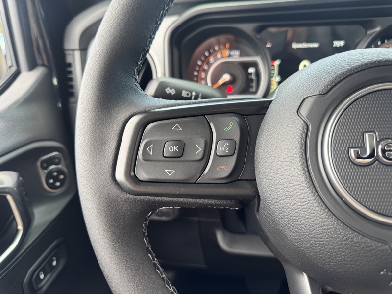 2025 Jeep Gladiator Willys photo 25