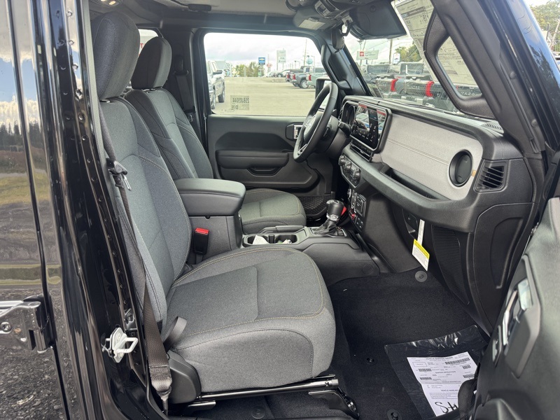 2025 Jeep Gladiator Willys photo 31