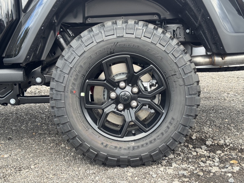2025 Jeep Gladiator Willys photo 37