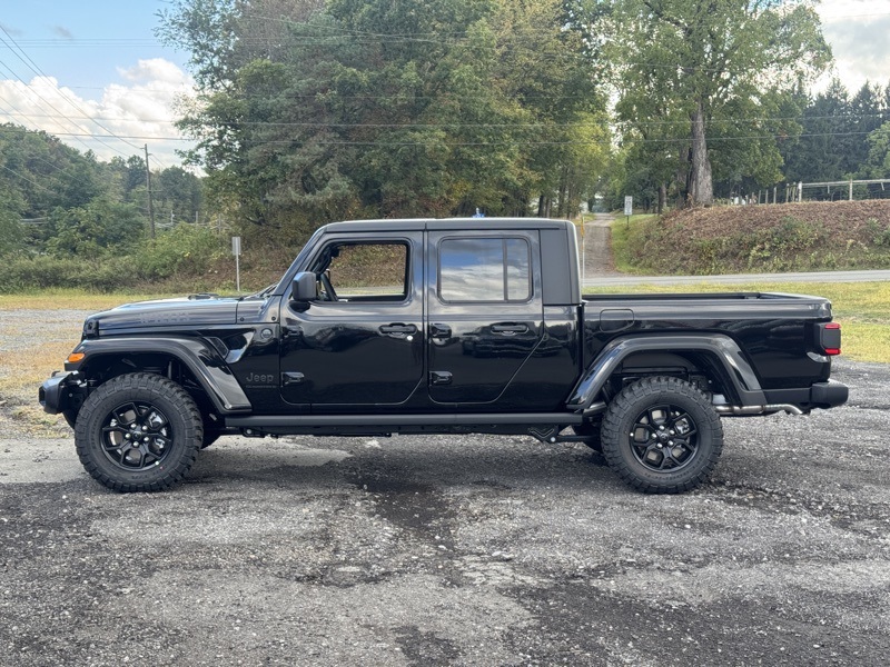 2025 Jeep Gladiator Willys photo 6
