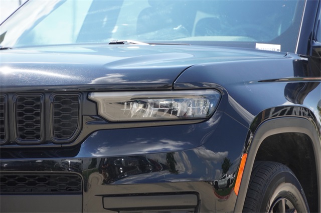 2024 Jeep Grand Cherokee Altitude photo 4