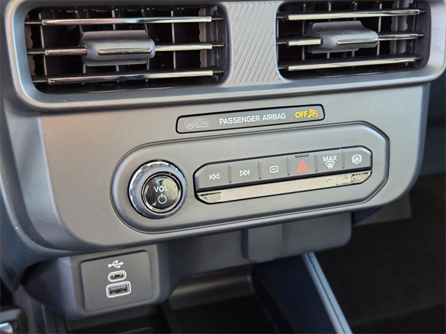 New 2026 Ford Maverick XL 4D Crew Cab