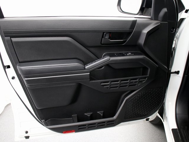 2024 Toyota Tacoma SR photo 19