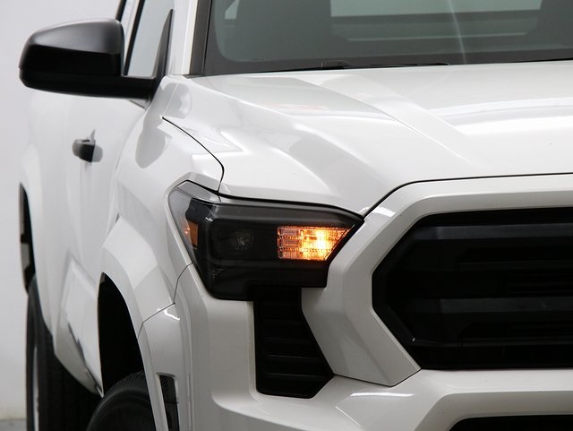 2024 Toyota Tacoma SR photo 4