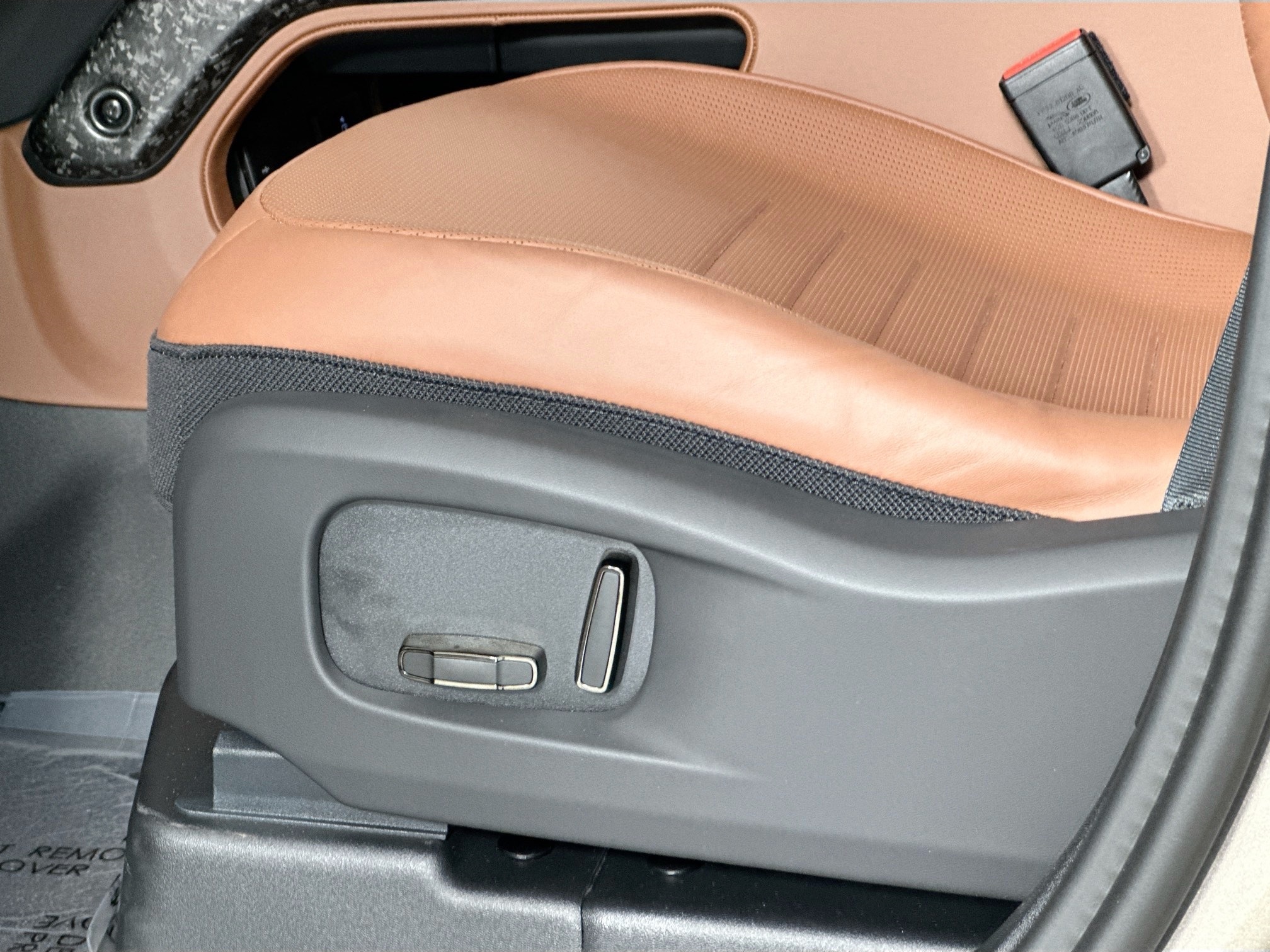 new 2026 Land Rover Defender 110 car, priced at $181,006