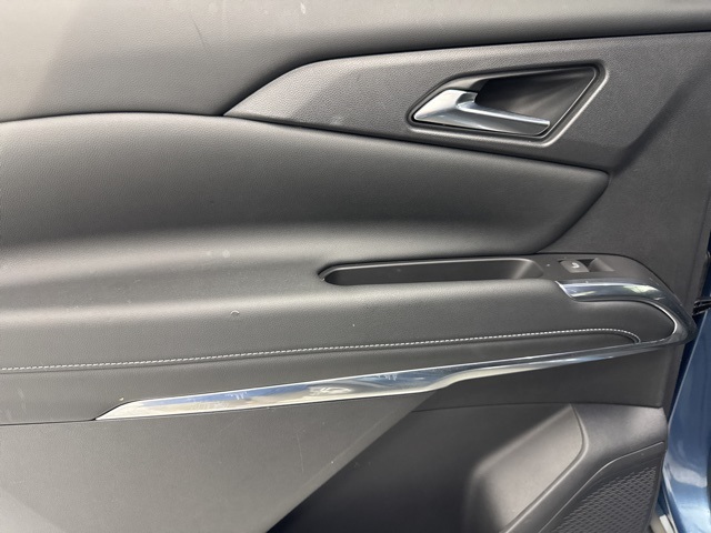 used 2024 Chevrolet Traverse car, priced at $33,988