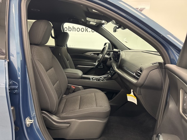 used 2024 Chevrolet Traverse car, priced at $33,988