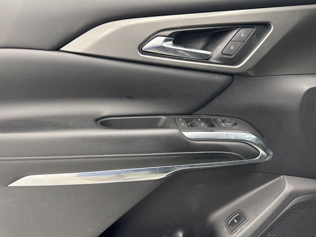 used 2024 Chevrolet Traverse car, priced at $33,988