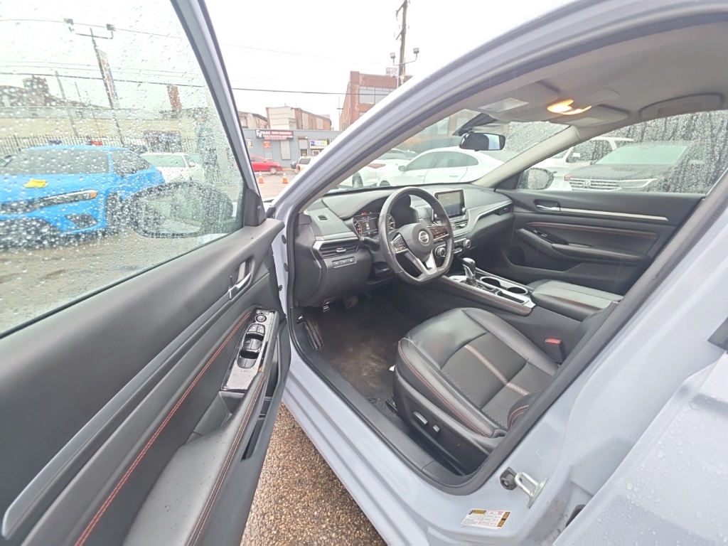 used 2023 Nissan Altima car