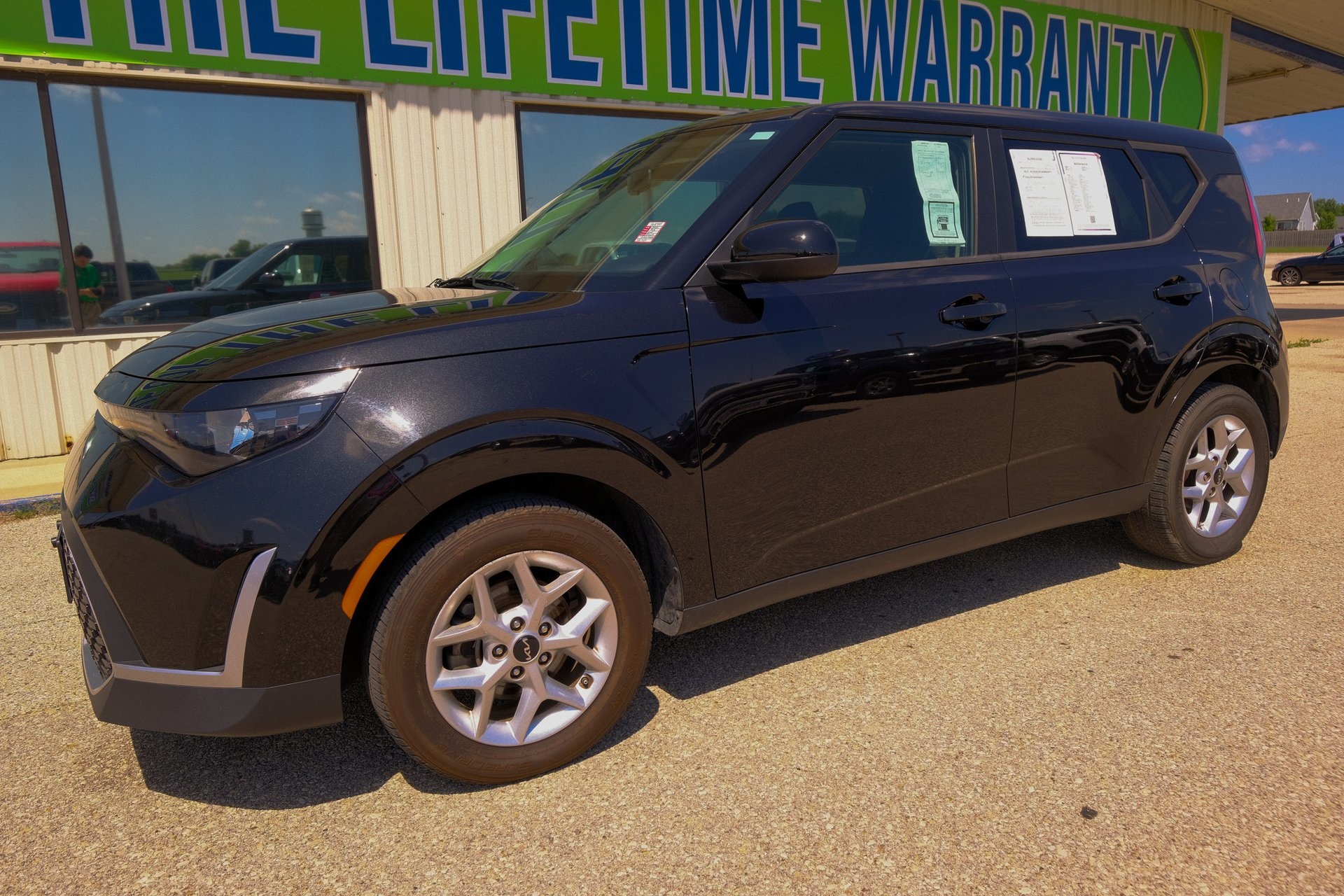 Used 2023 Kia Soul LX with VIN KNDJ23AUXP7854450 for sale in Center Point, IA