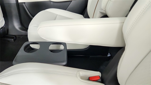 new 2024 Mazda CX-90 car, priced at $39,000