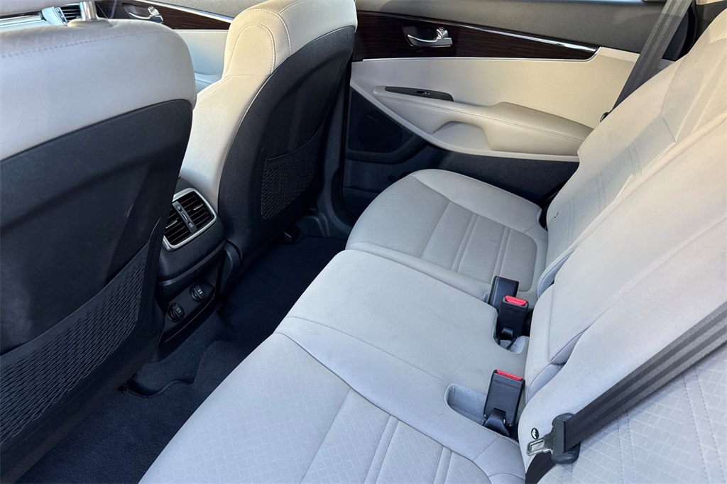 used 2019 Kia Sorento car, priced at $17,992