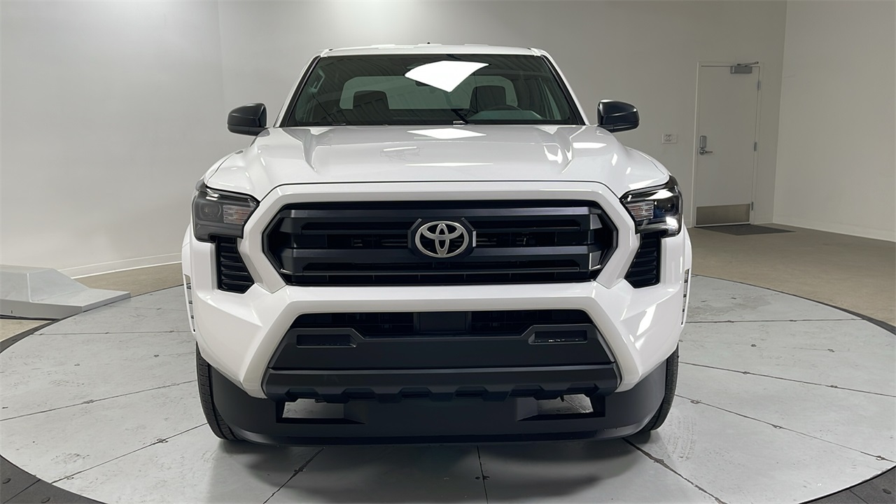 2025 Toyota Tacoma SR XtraCab photo 2