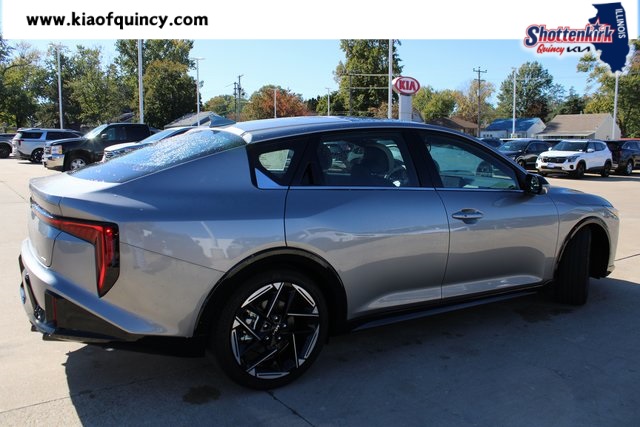 2025 Kia K4 LXS photo 4