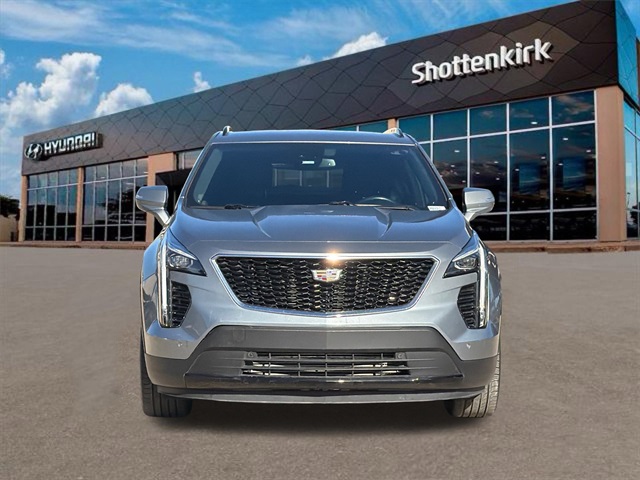 2023 Cadillac XT4 Sport photo 2