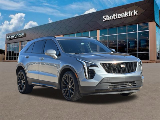 2023 Cadillac XT4 Sport photo 3