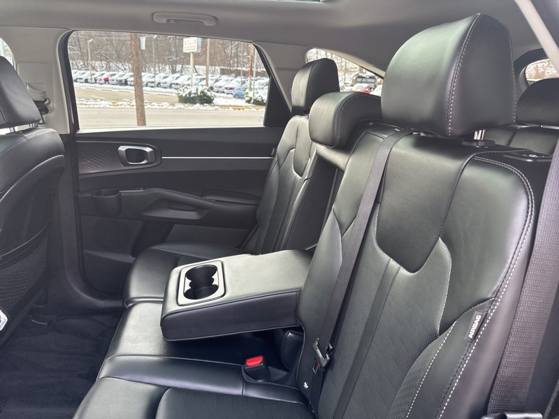 Used 2025 Kia Sorento SUV