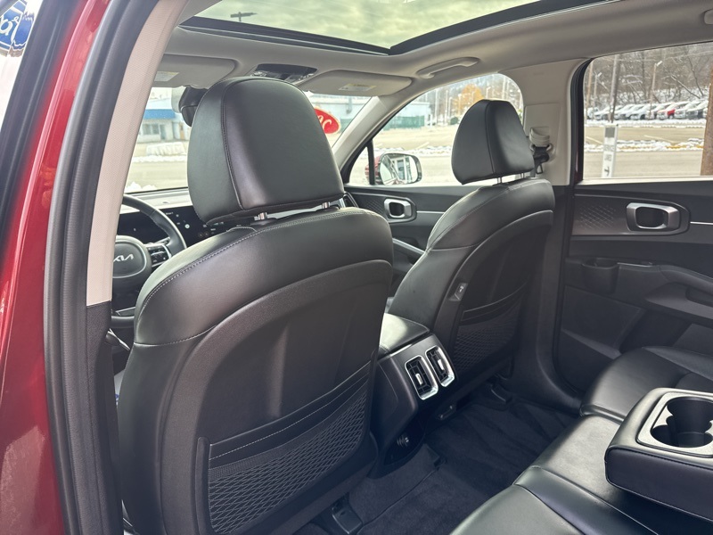 Used 2025 Kia Sorento SUV
