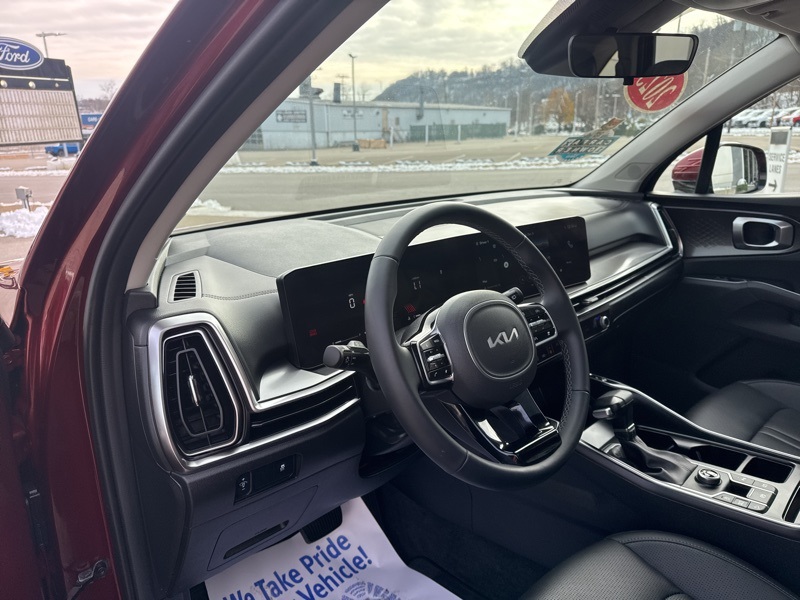 Used 2025 Kia Sorento SUV